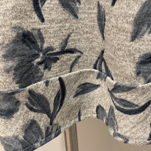 Blue and gray very soft long sleeves ruffles top Westport Scoop neck 2X
C - Picture 6 of 9